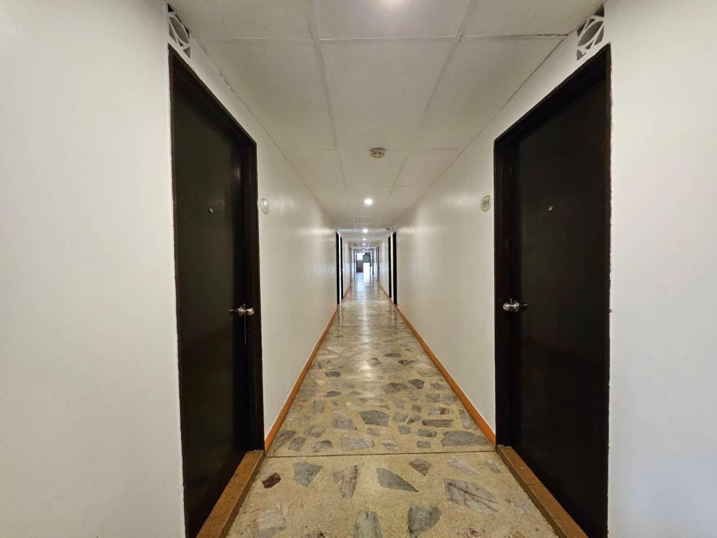 Crown Bts Nana Hotel Bangkok Eksteriør bilde