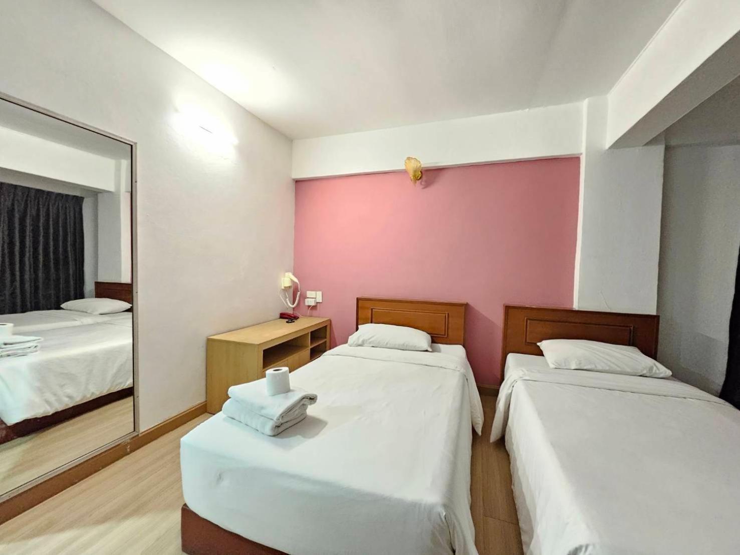 Crown Bts Nana Hotel Bangkok Eksteriør bilde