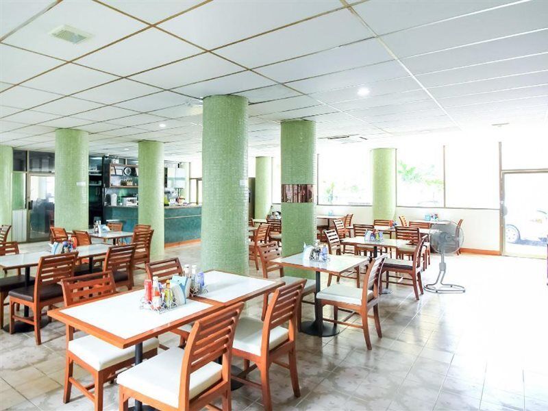 Crown Bts Nana Hotel Bangkok Eksteriør bilde